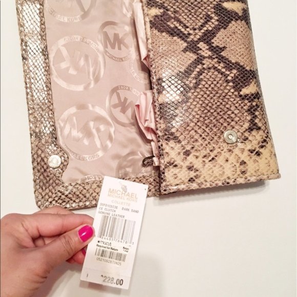 12/3 MICHAEL KORS